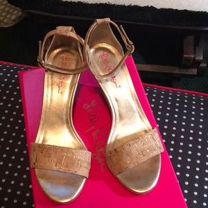 Lilly Pulitzer Tan and Gold Wedges